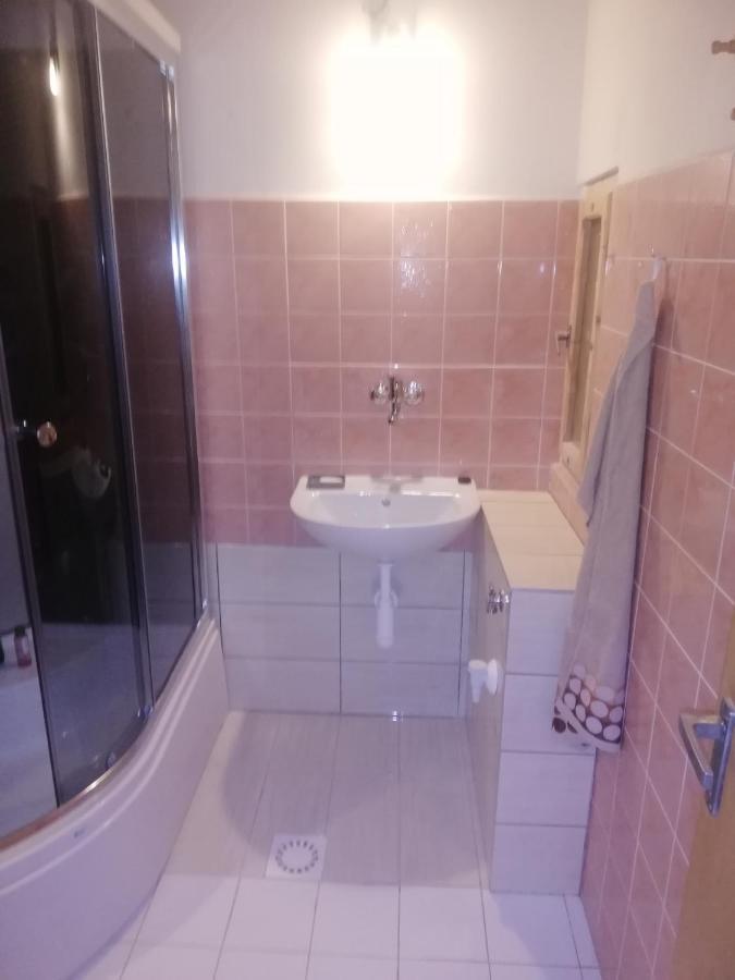 Privat Femamki Lägenhet Licartovce Exteriör bild
