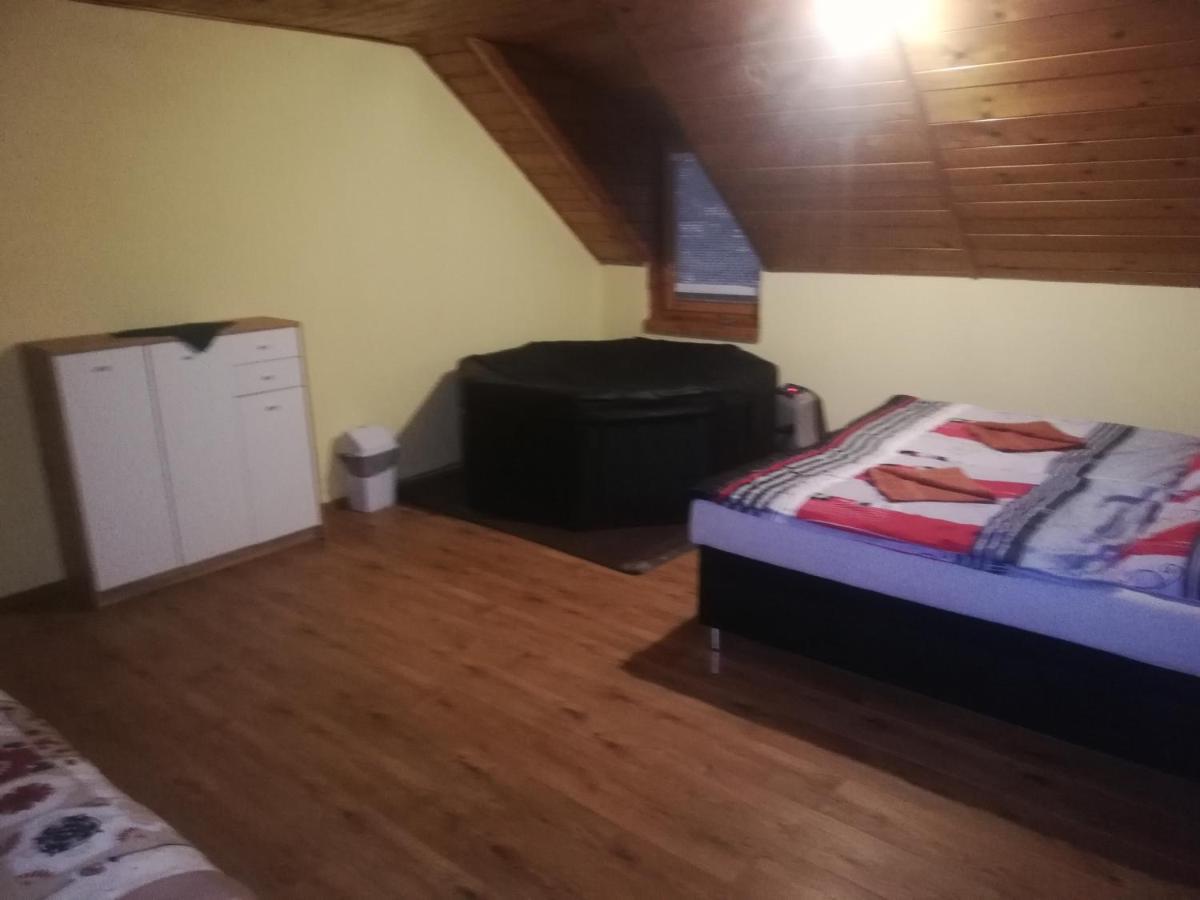 Privat Femamki Lägenhet Licartovce Exteriör bild