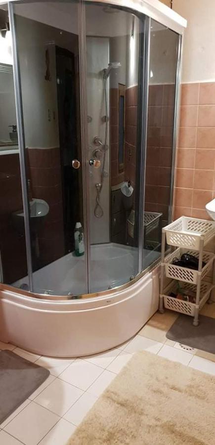 Privat Femamki Lägenhet Licartovce Exteriör bild